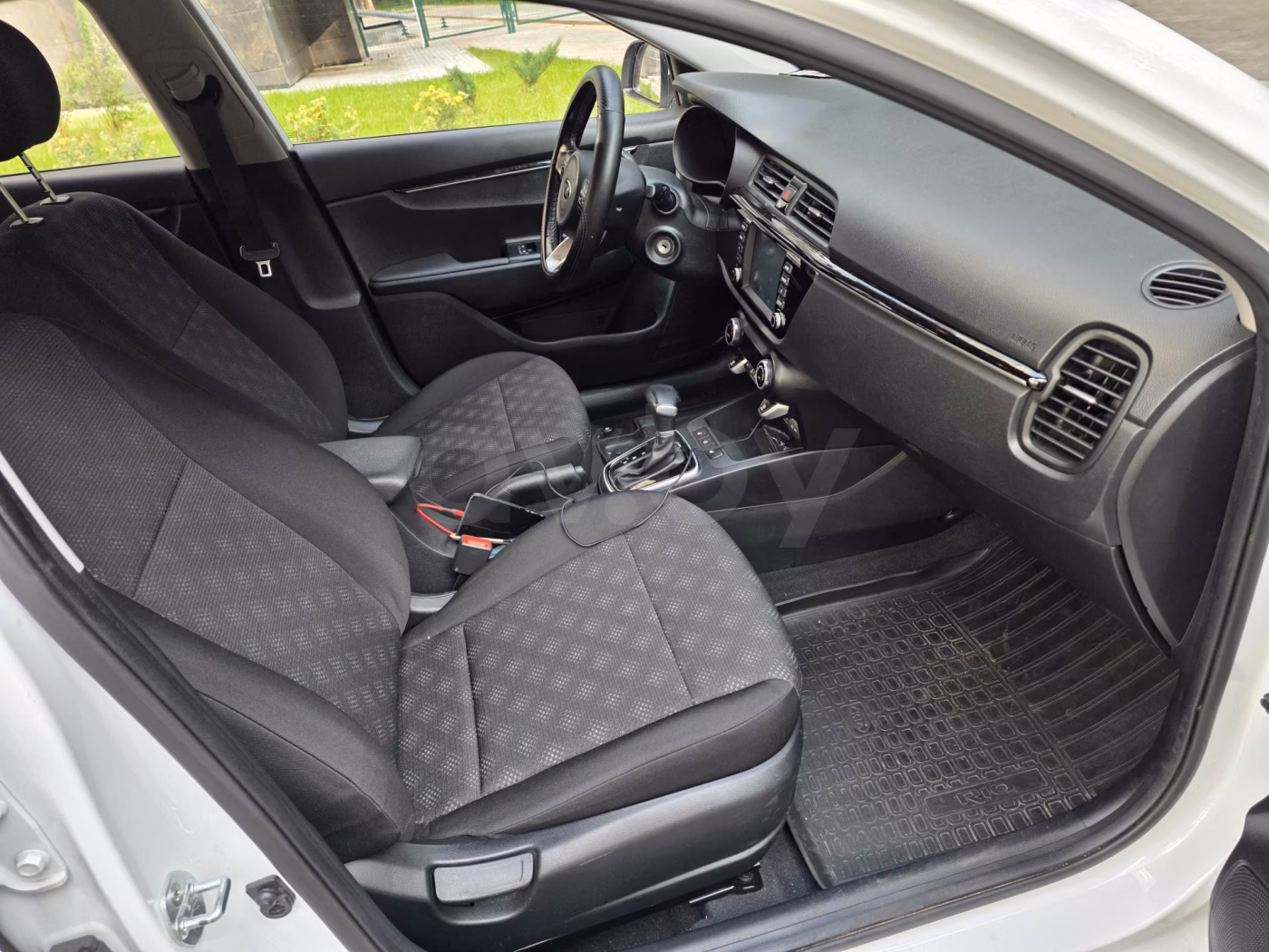 Kia Rio X (X-Line) фото 9