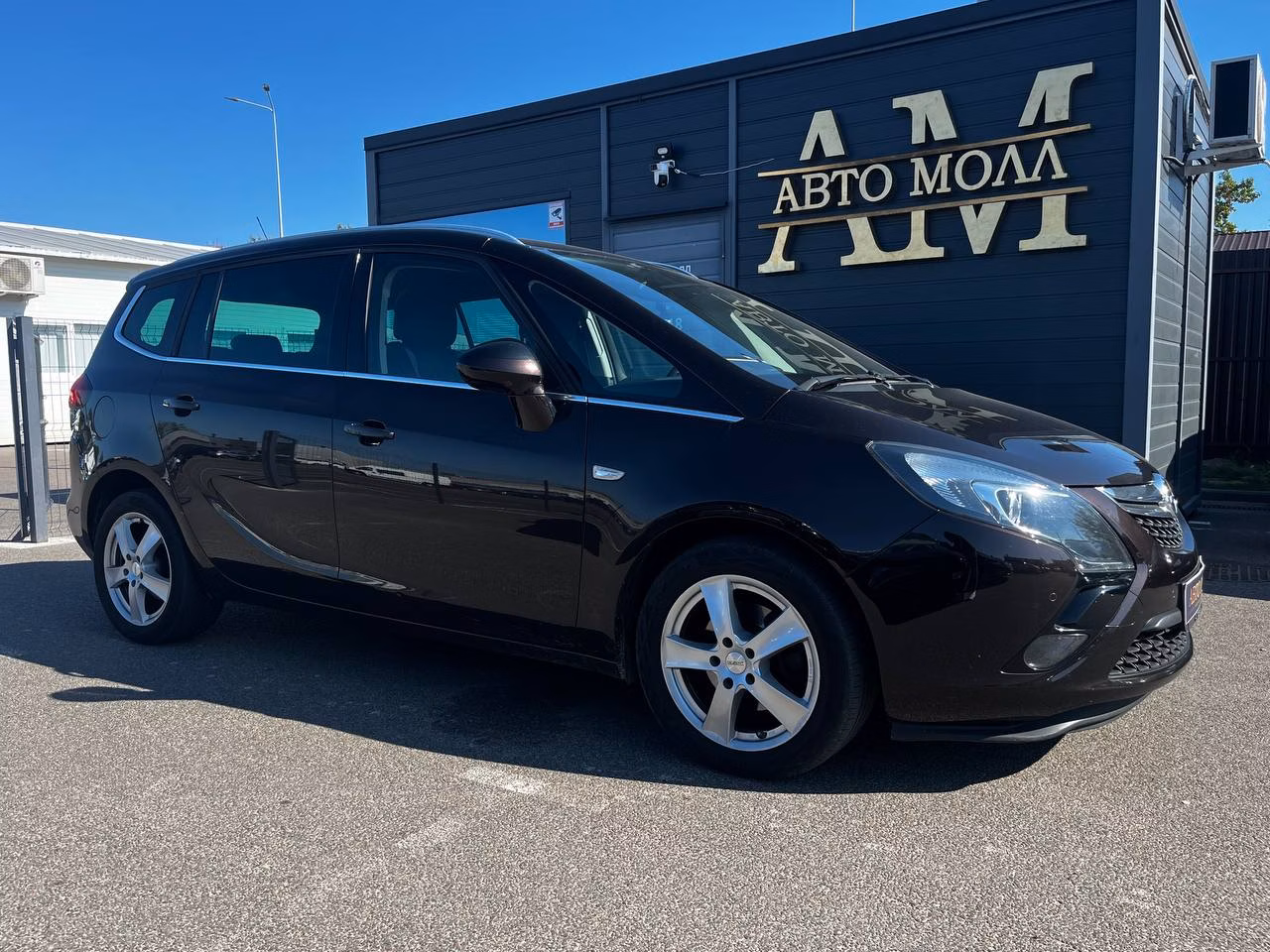 Opel Zafira фото 2