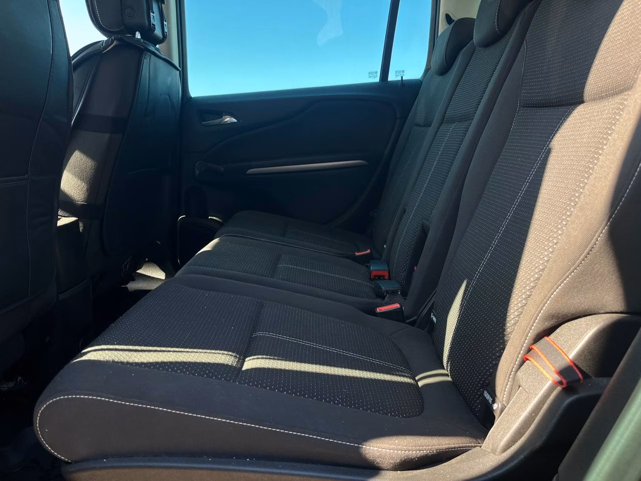 Opel Zafira фото 14