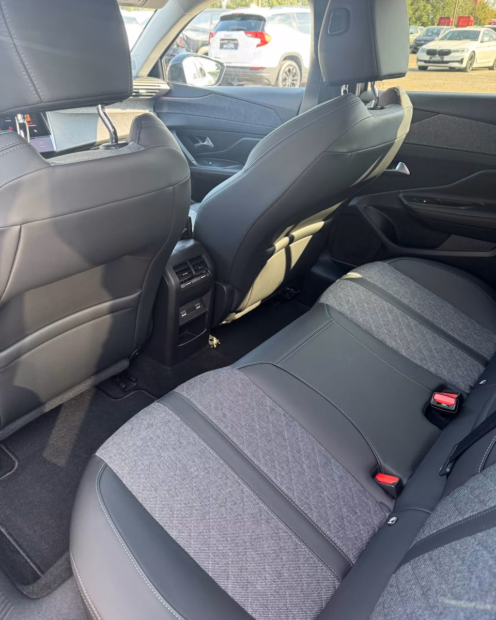 Peugeot 408X фото 10