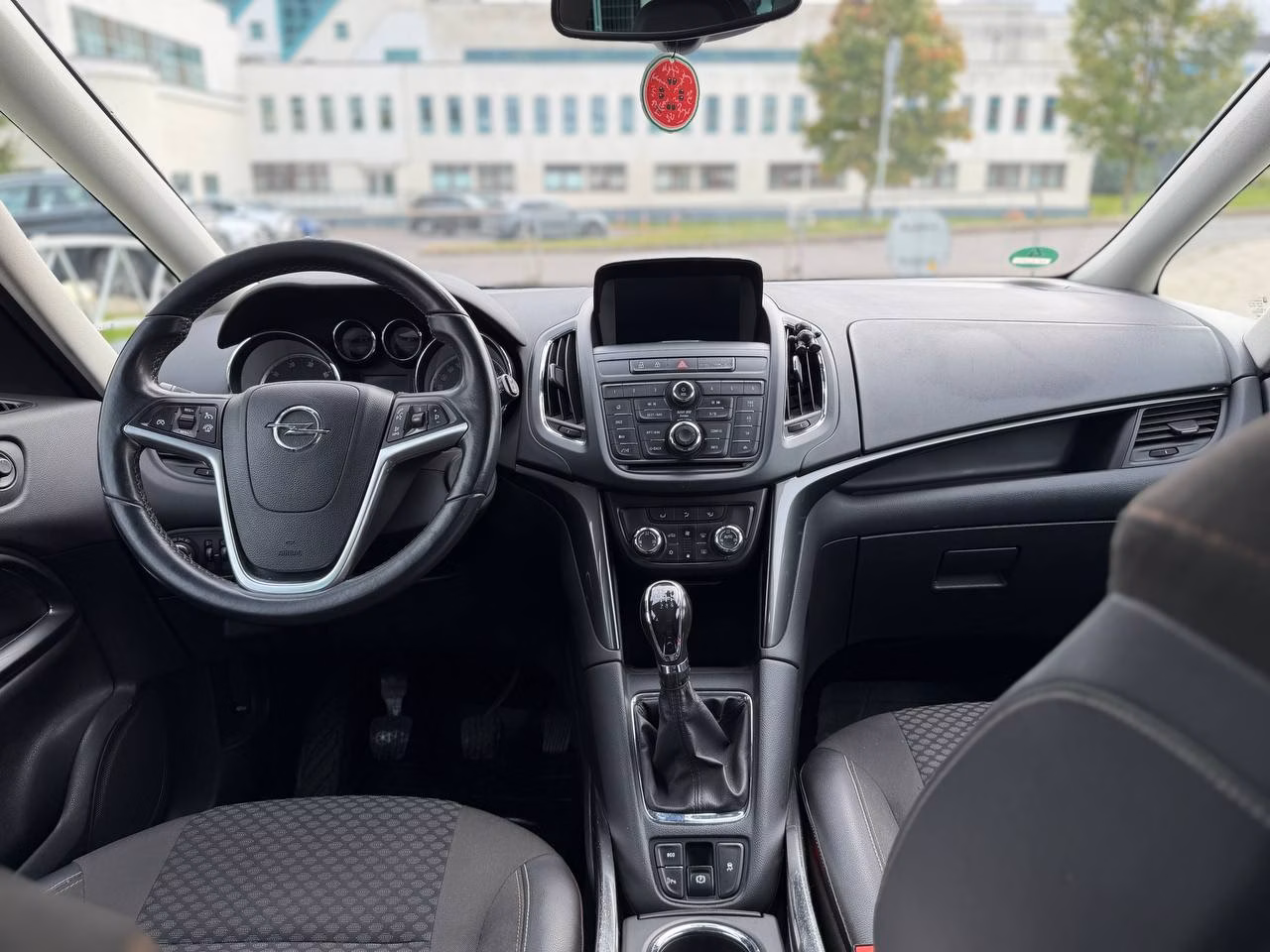 Opel Zafira фото 8