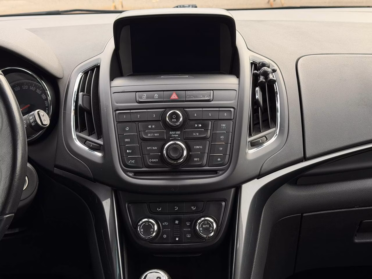 Opel Zafira фото 11