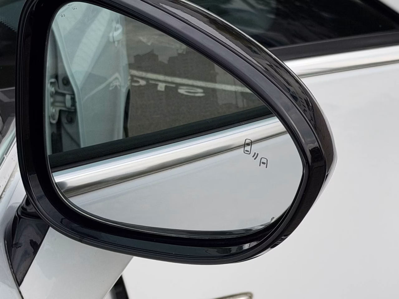 Opel Zafira фото 12