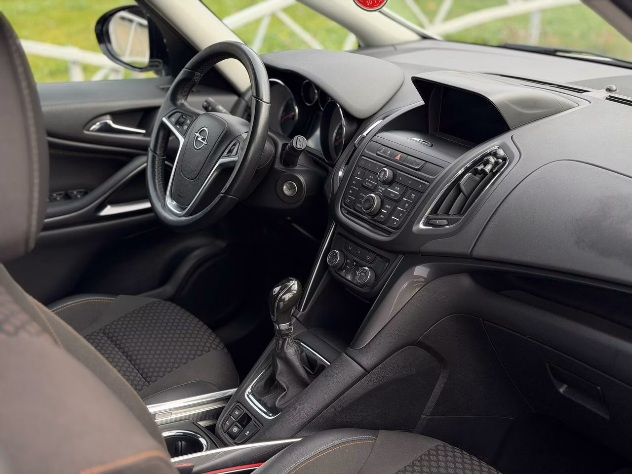 Opel Zafira фото 14