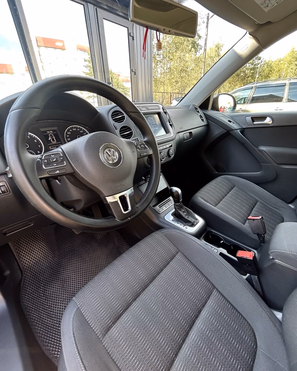 Volkswagen Tiguan фото 11