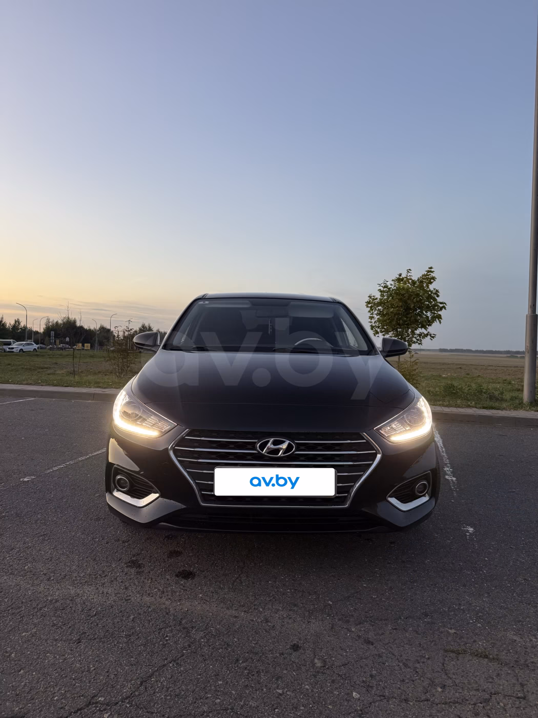 Hyundai Accent фото 2