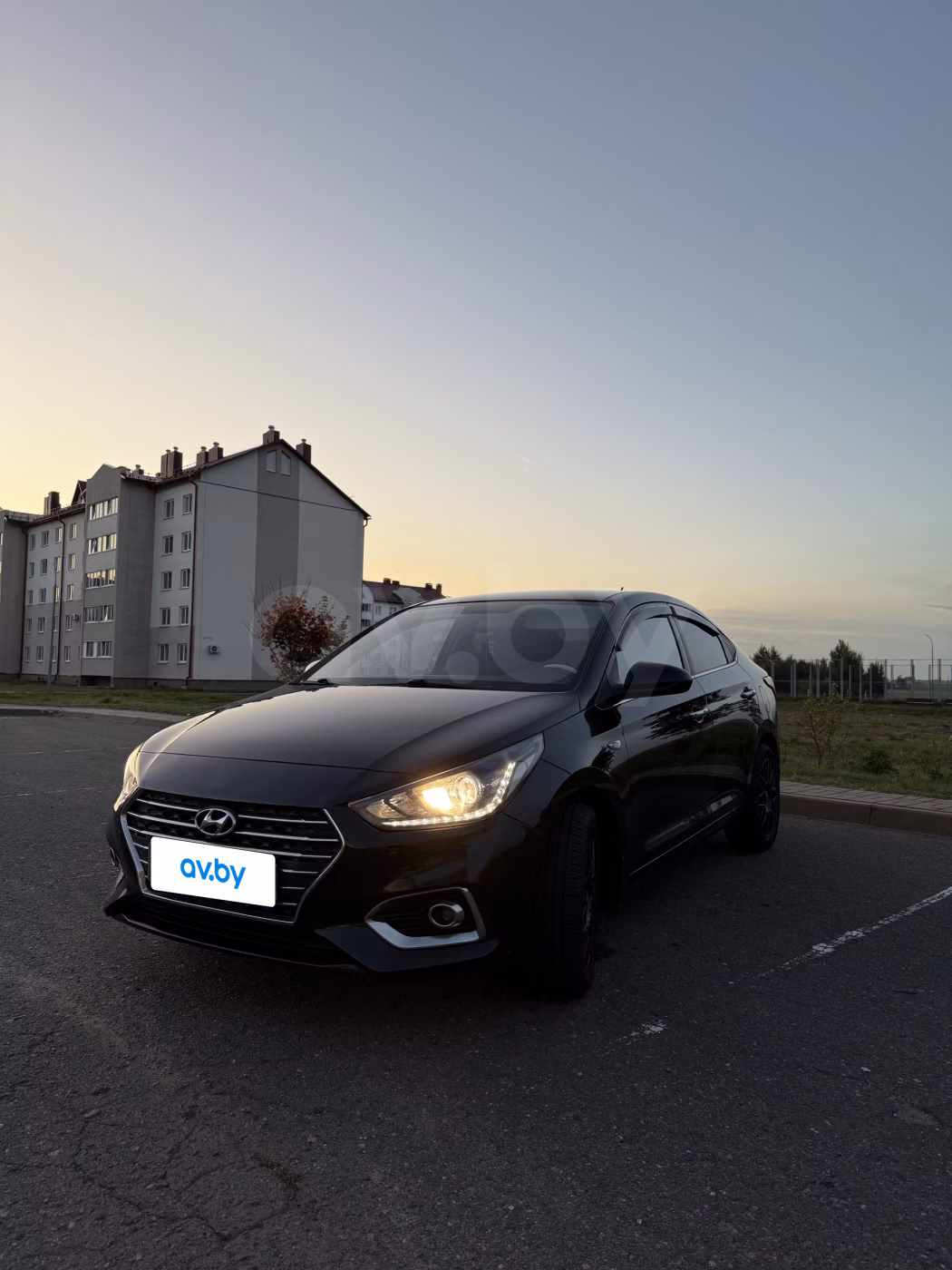 Hyundai Accent фото 3