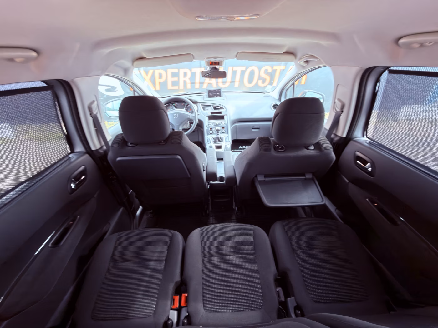Peugeot 5008 фото 11