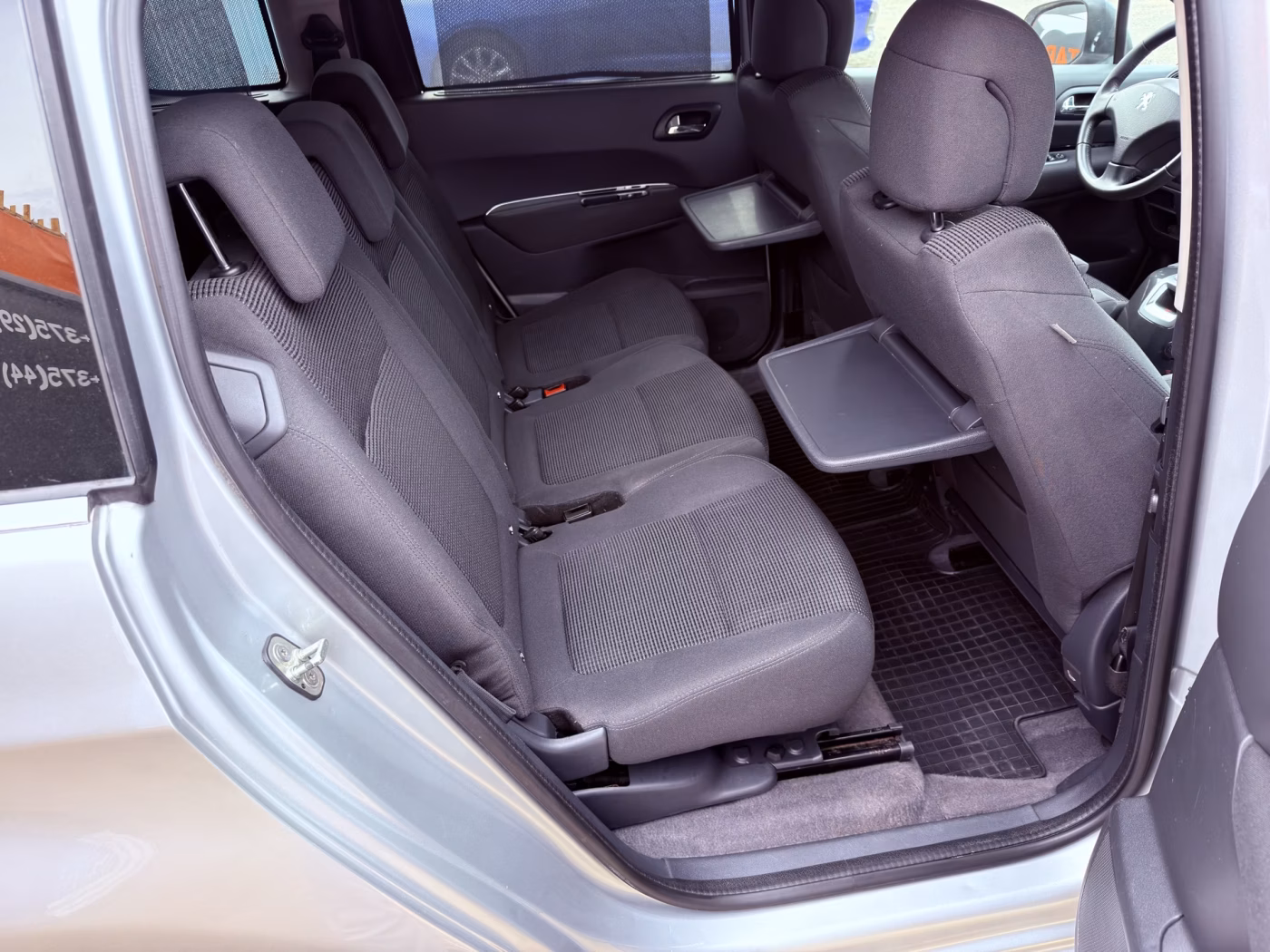 Peugeot 5008 фото 13
