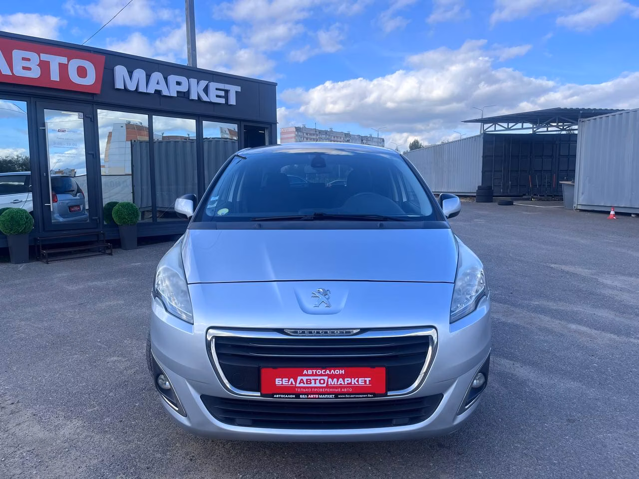 Peugeot 5008 фото 2