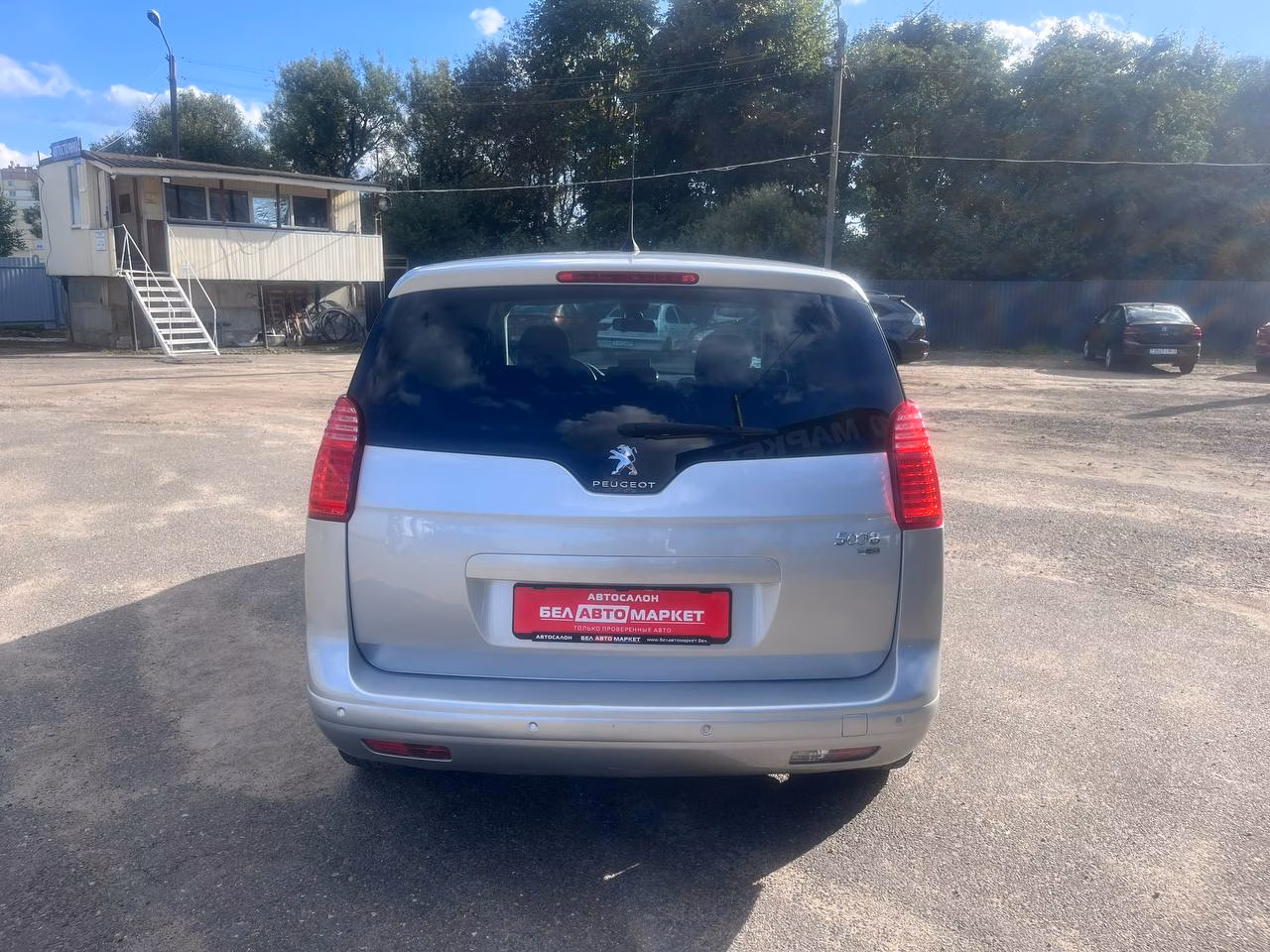 Peugeot 5008 фото 6