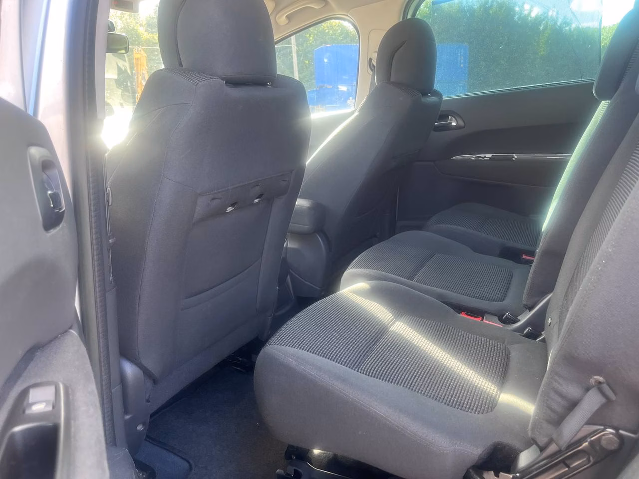 Peugeot 5008 фото 12