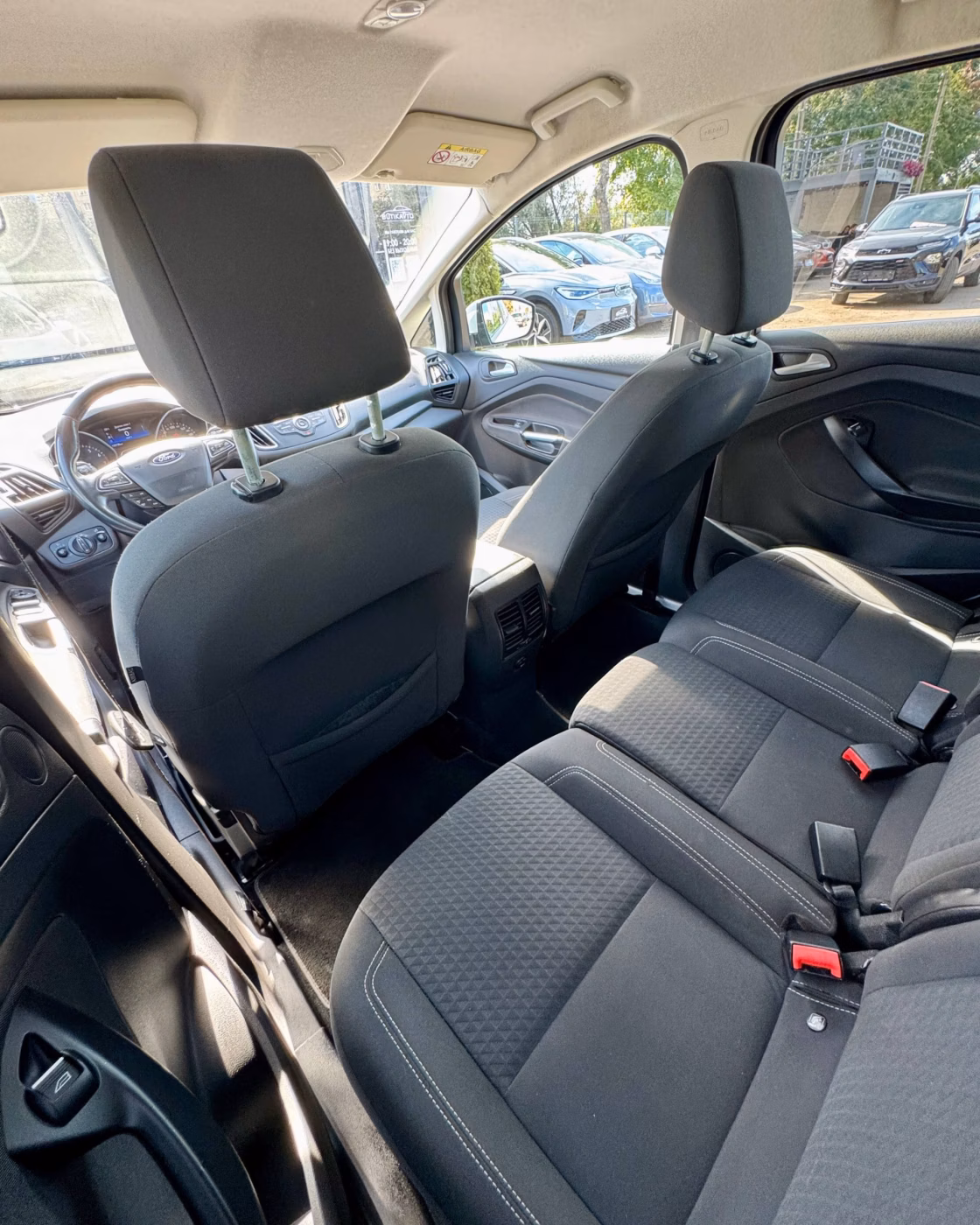 Ford C-MAX фото 9