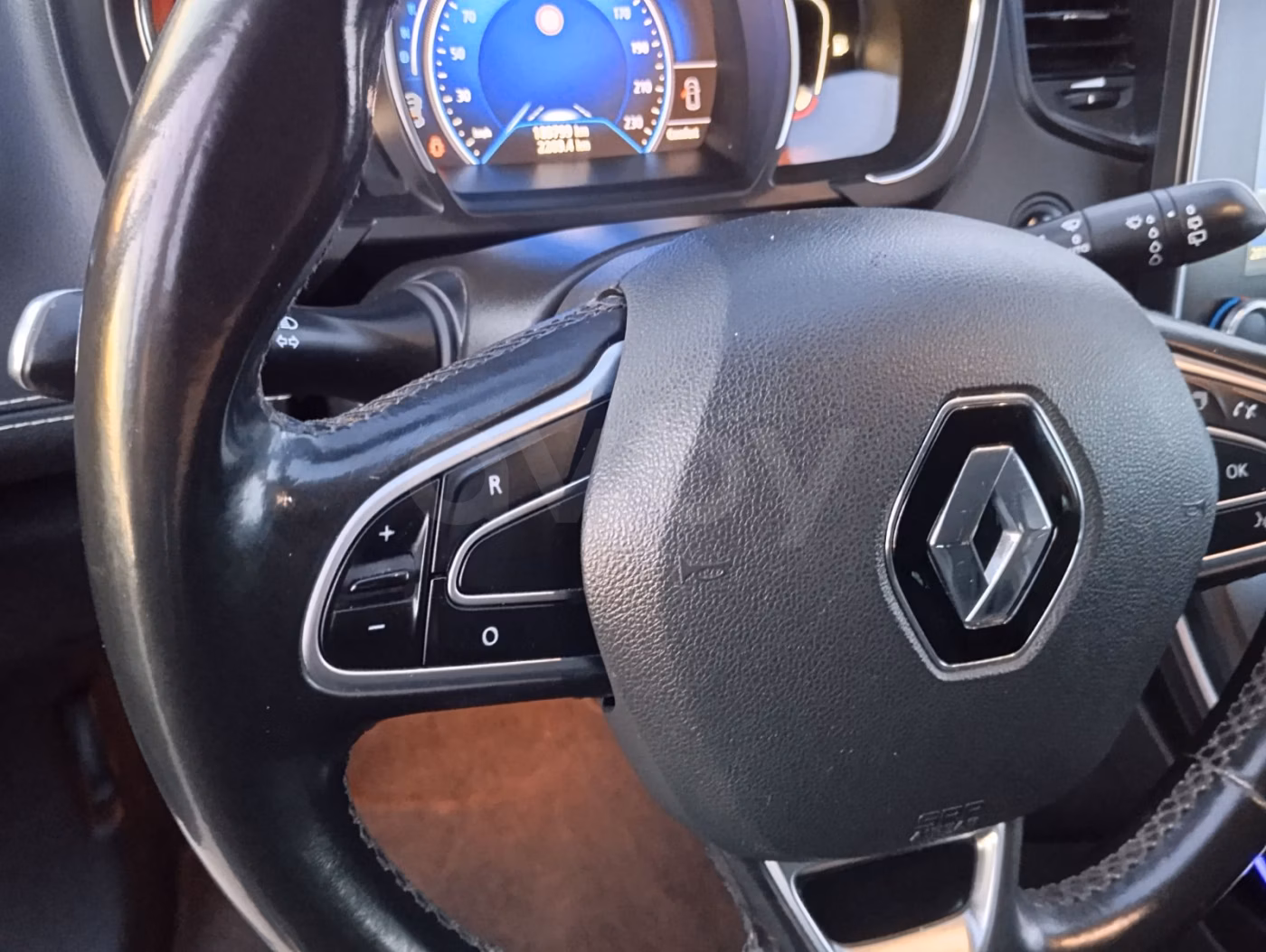 Renault Scenic фото 10