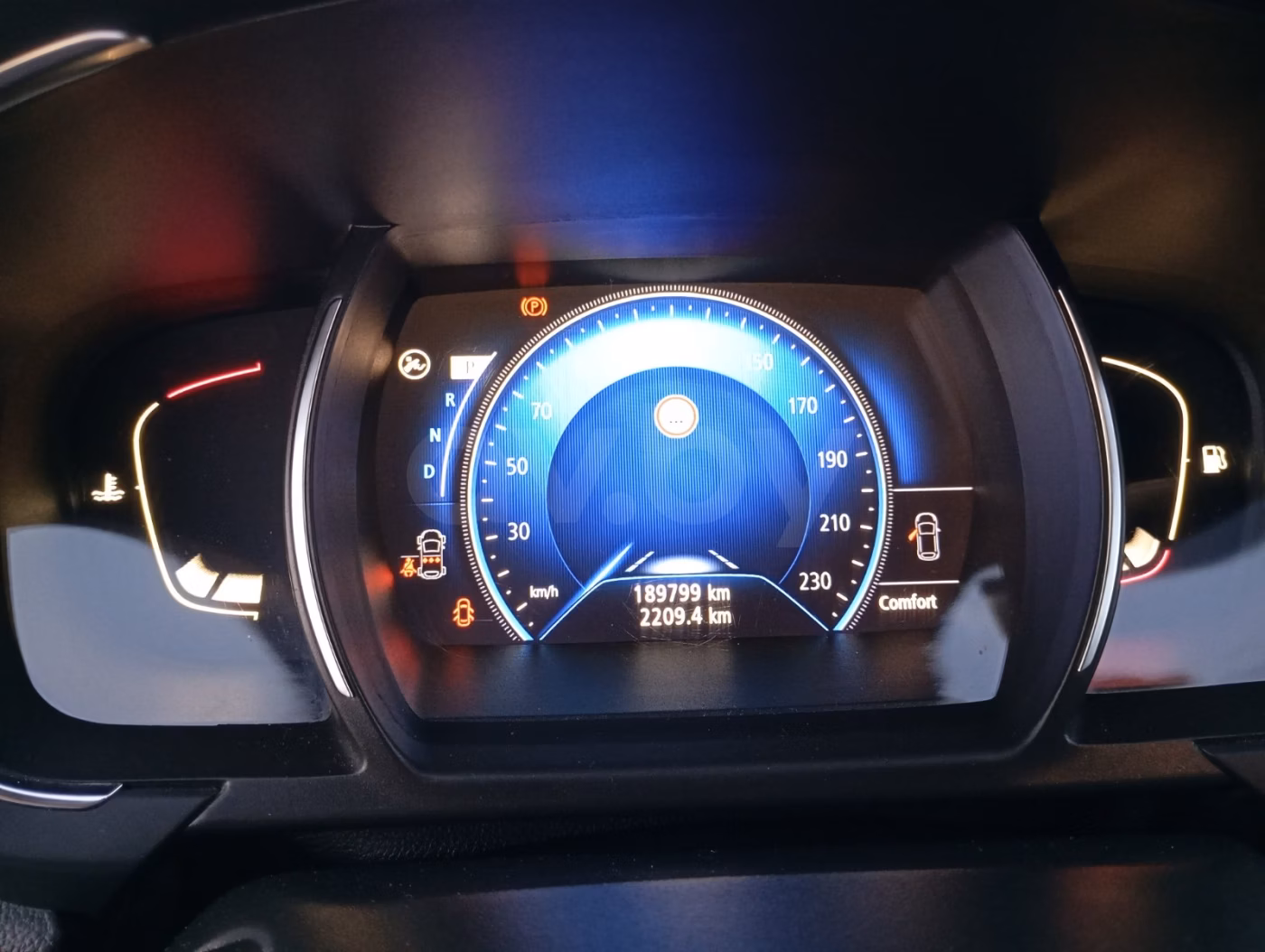 Renault Scenic фото 11