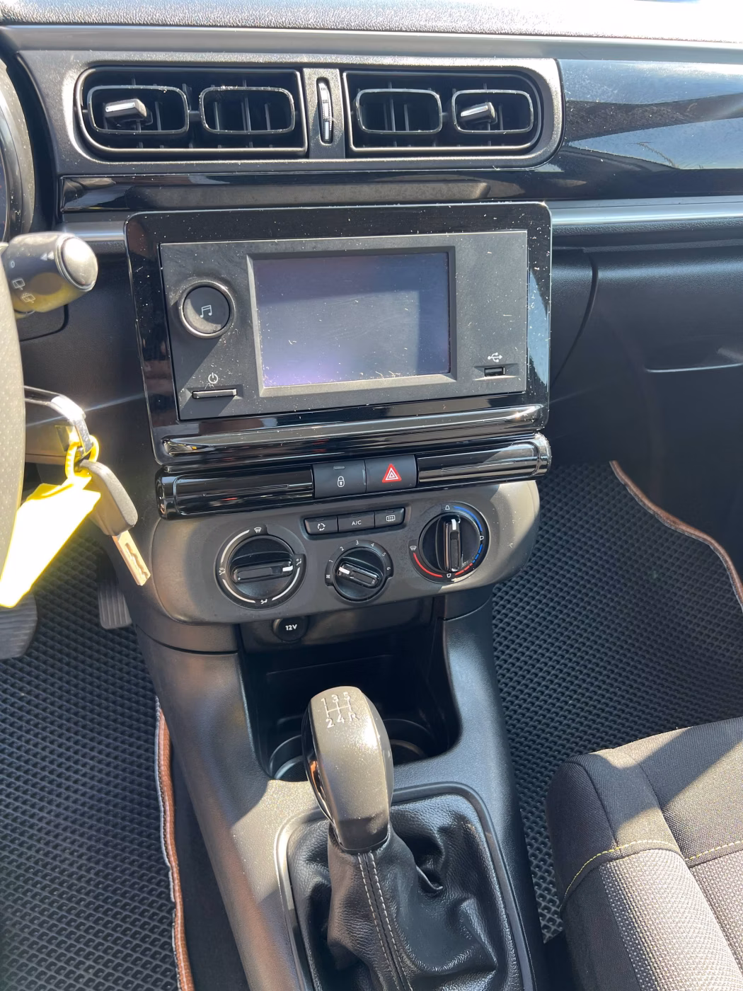 Citroen C3 фото 11