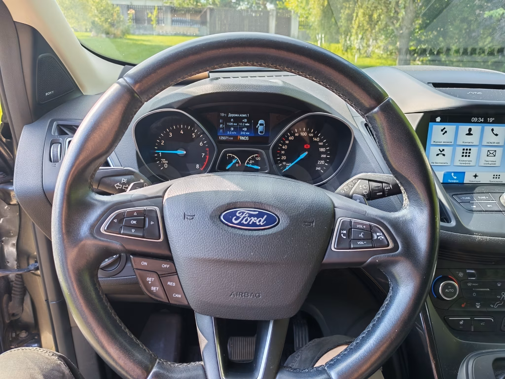 Ford Kuga фото 7
