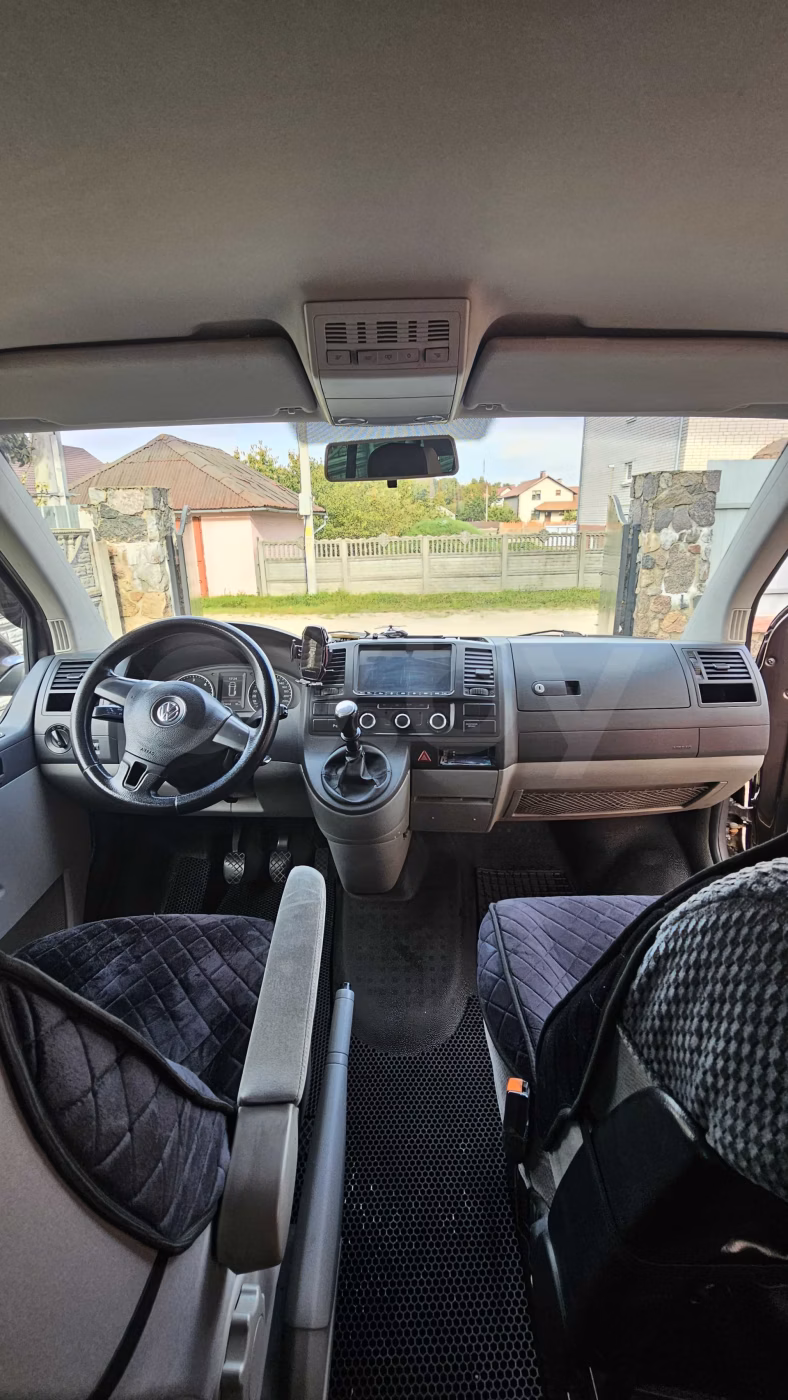 Volkswagen Caravelle фото 5