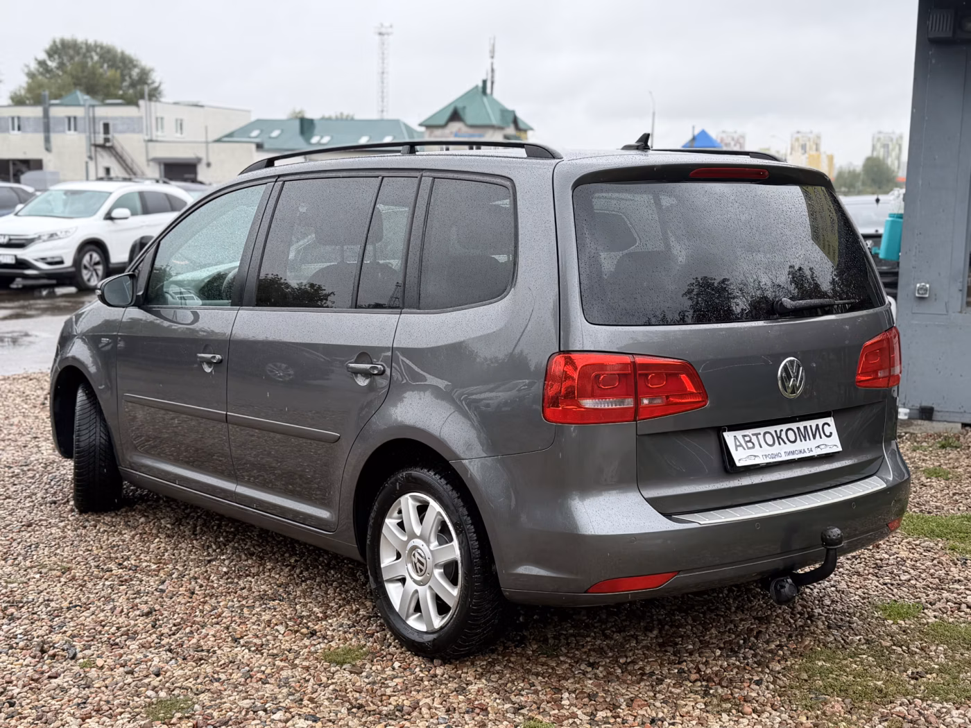 Volkswagen Touran фото 2