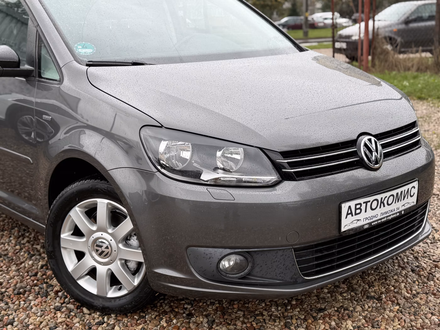 Volkswagen Touran фото 8