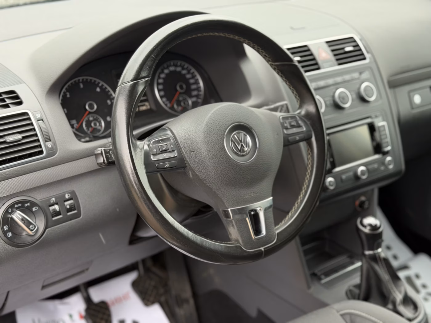 Volkswagen Touran фото 17
