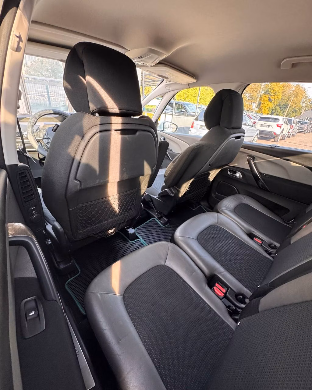 Citroen C4 Picasso фото 11