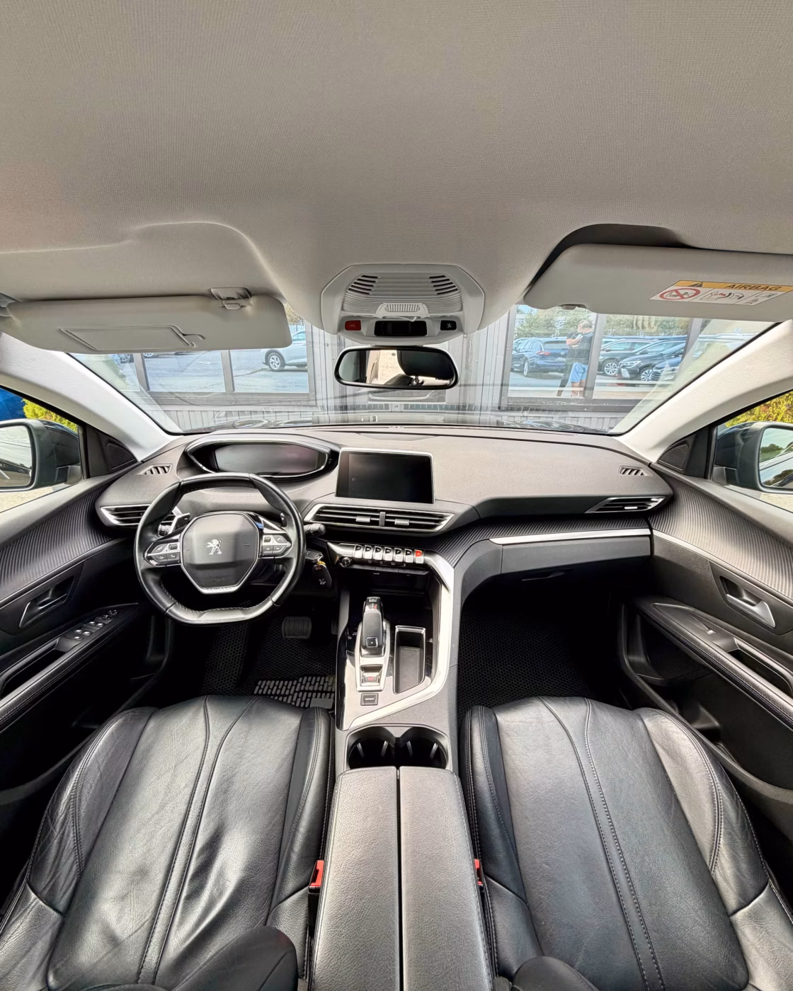 Peugeot 5008 фото 8