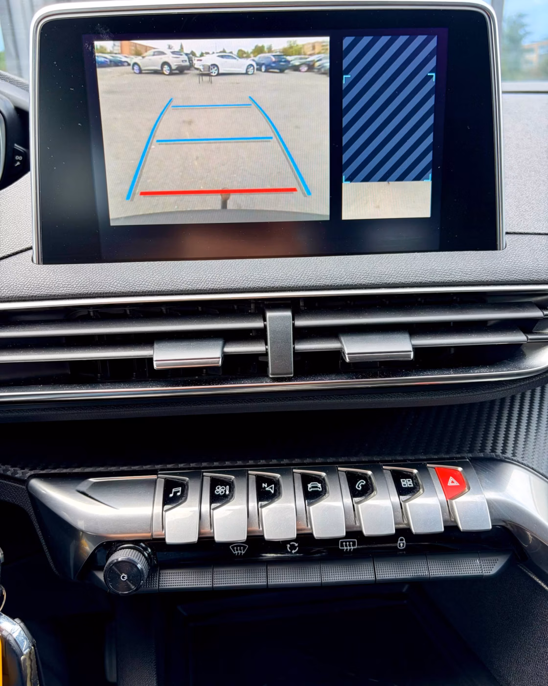 Peugeot 5008 фото 10
