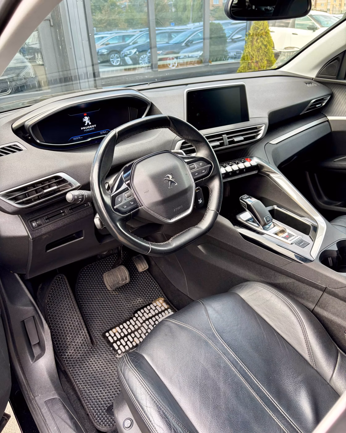 Peugeot 5008 фото 11