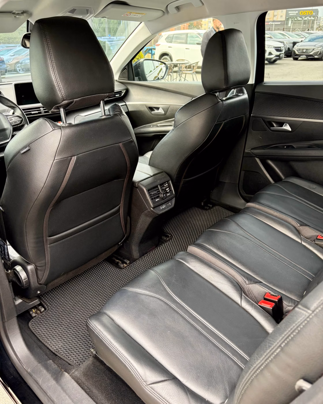 Peugeot 5008 фото 14