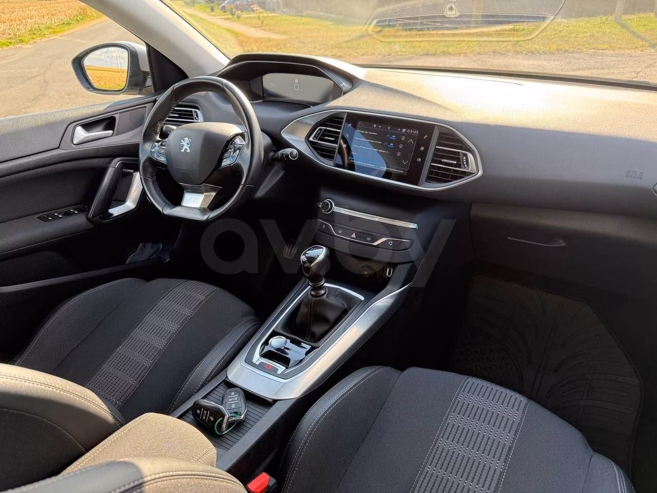 Peugeot 308 фото 11
