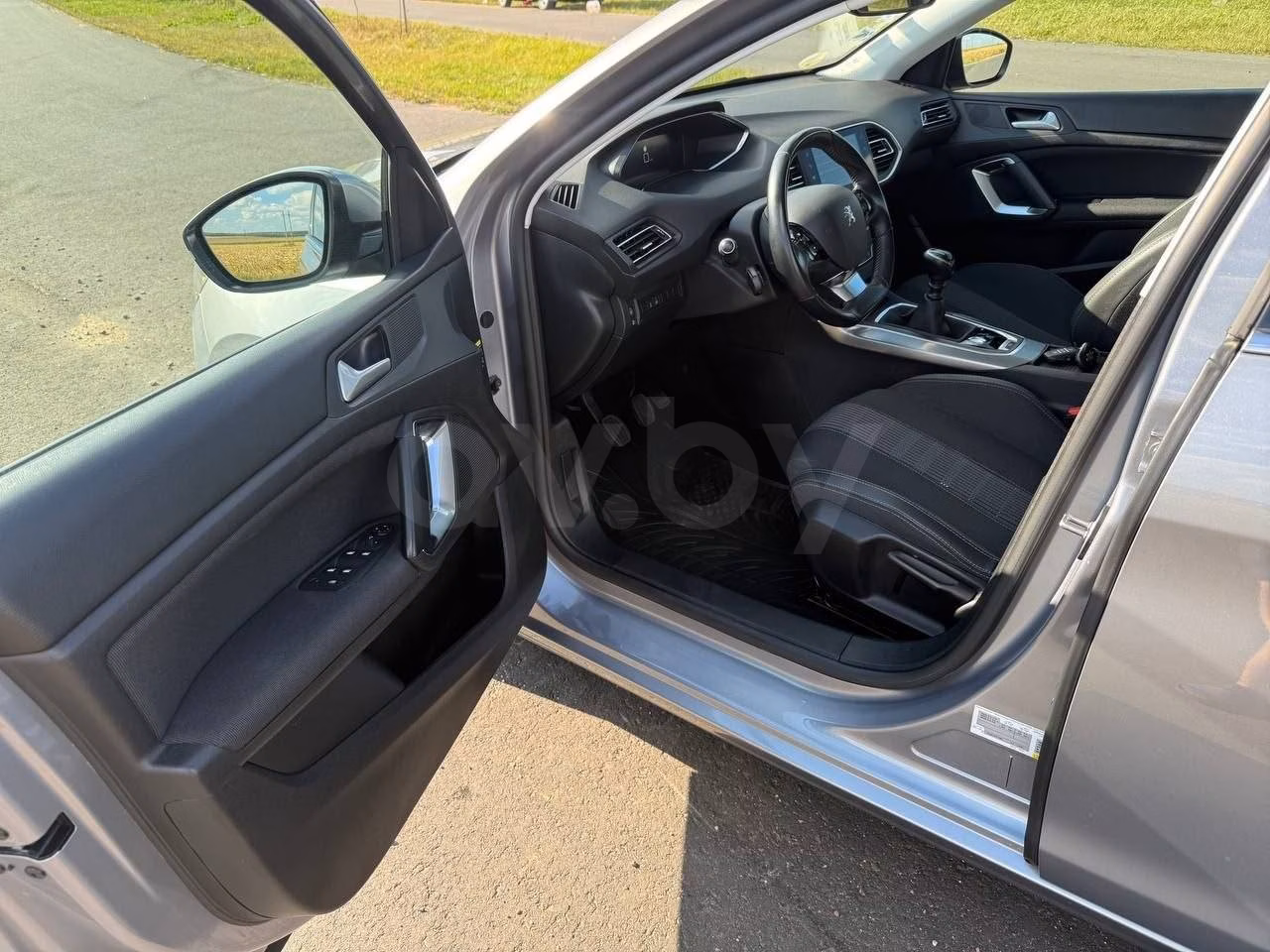Peugeot 308 фото 12
