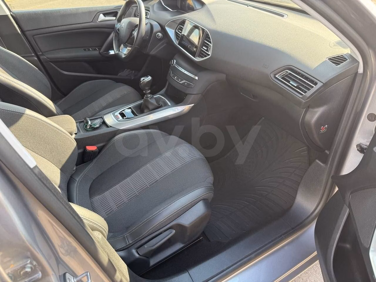 Peugeot 308 фото 13