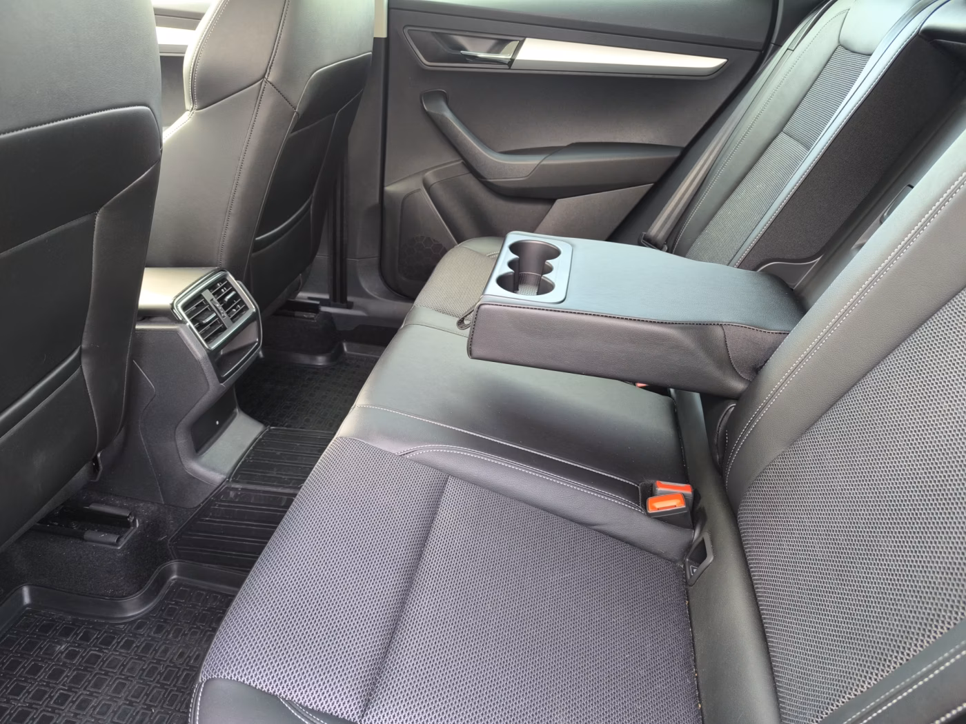 Skoda Karoq фото 10