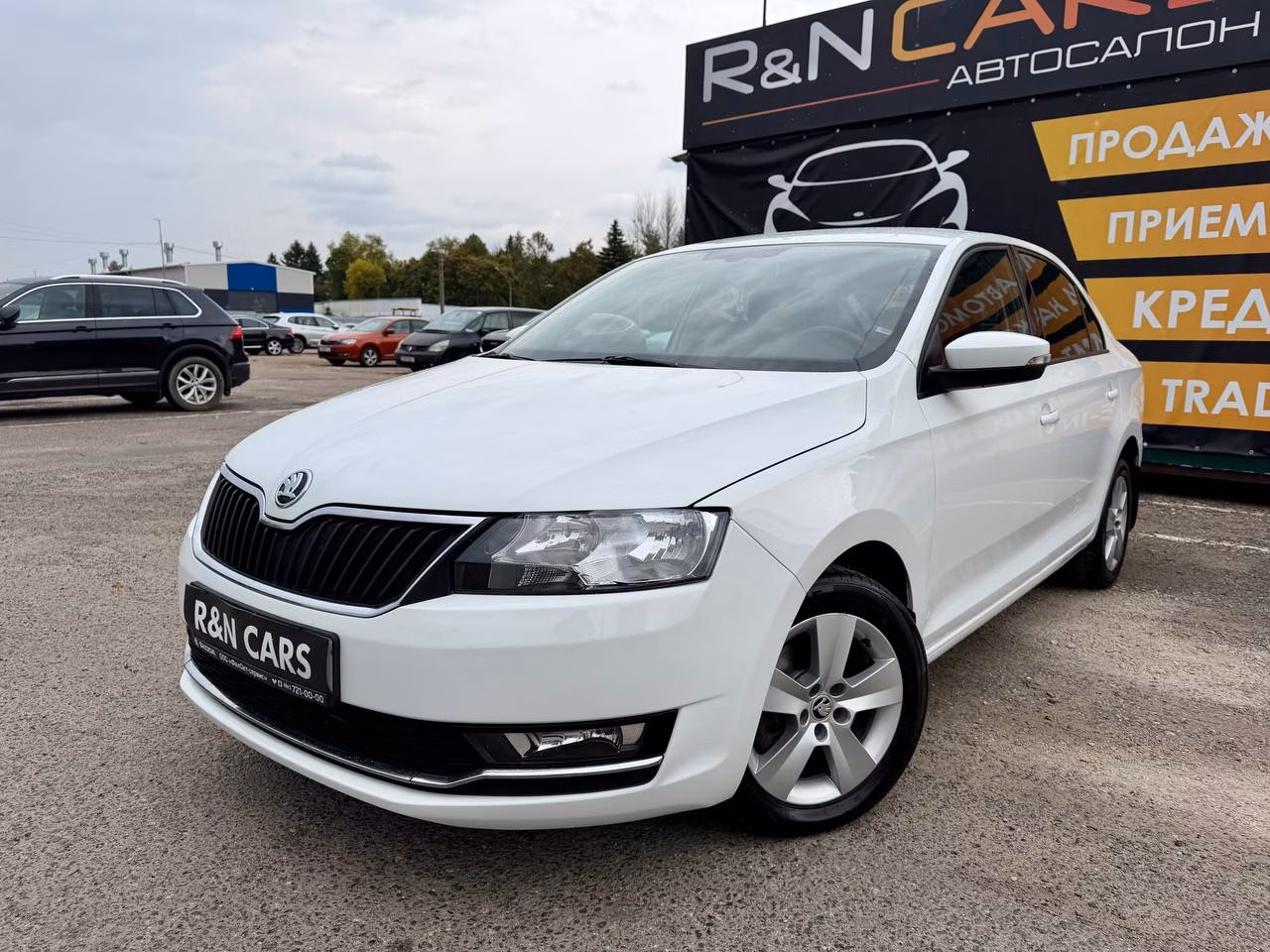 Skoda Rapid фото 8