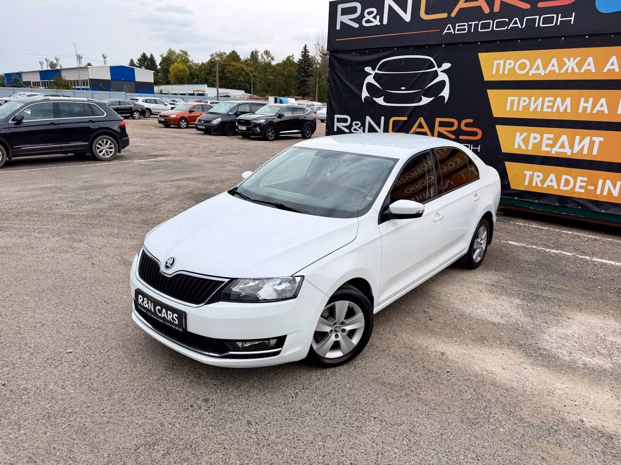 Skoda Rapid фото 9