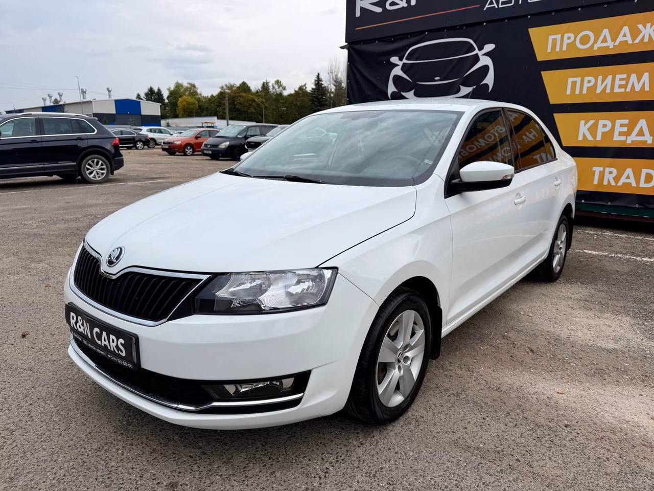 Skoda Rapid фото 12
