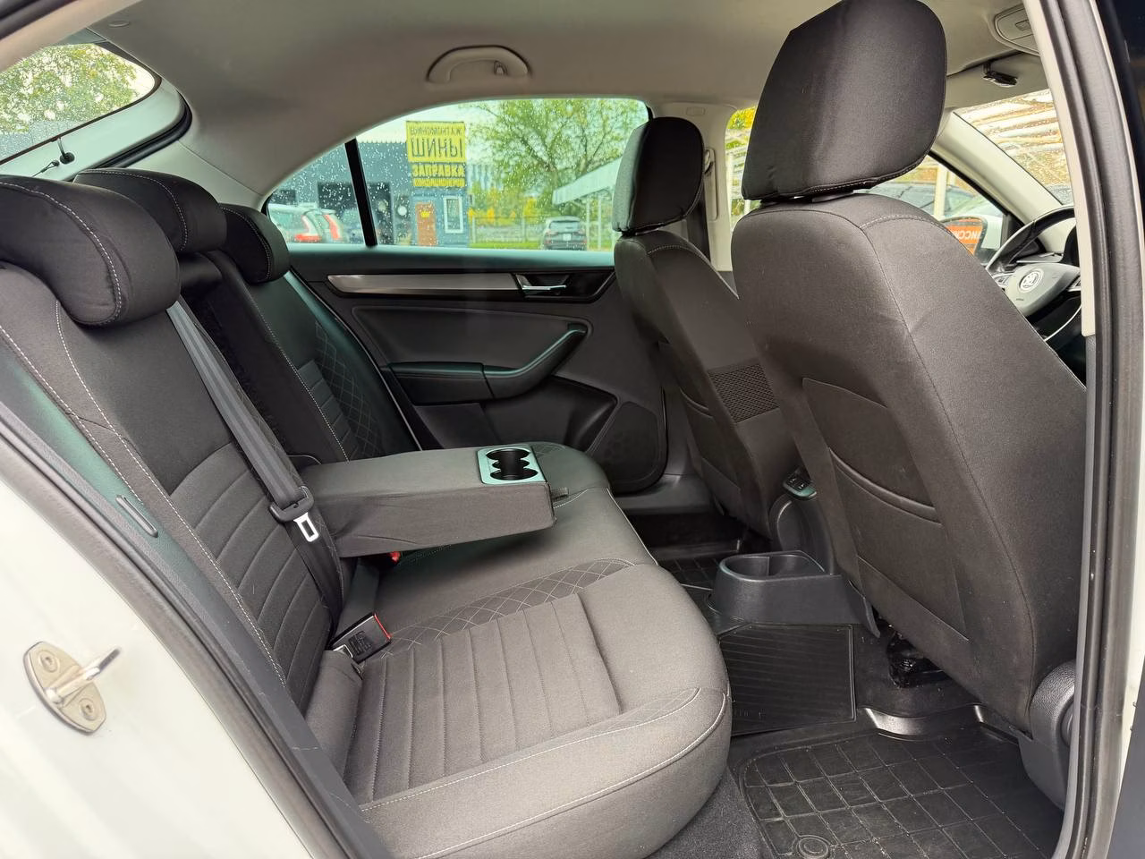Skoda Rapid фото 19