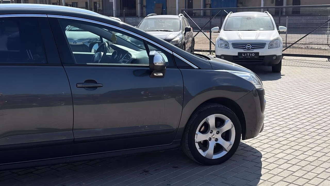 Peugeot 3008 фото 9