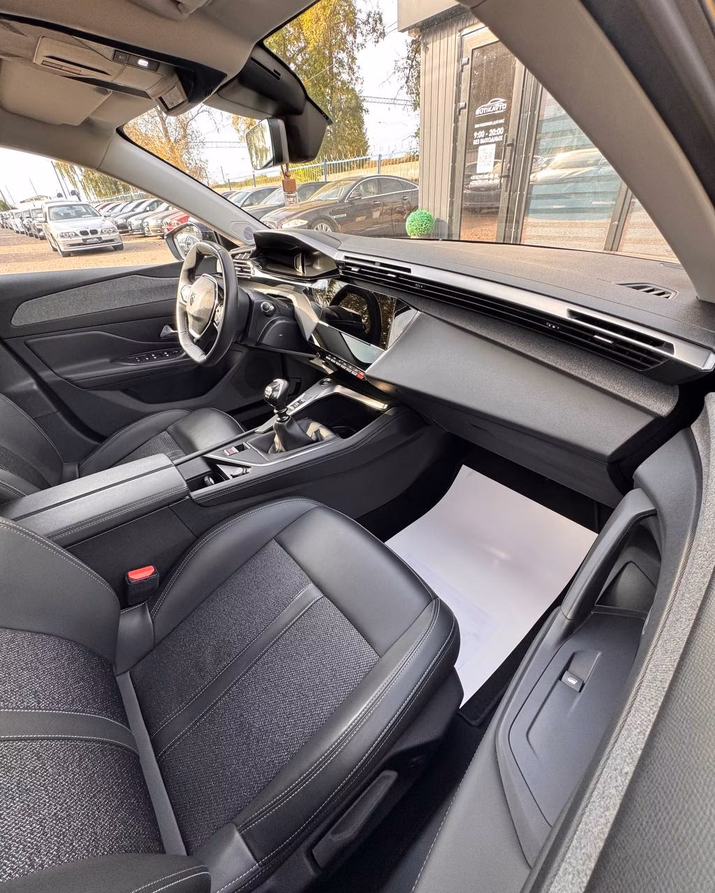 Peugeot 308 фото 11