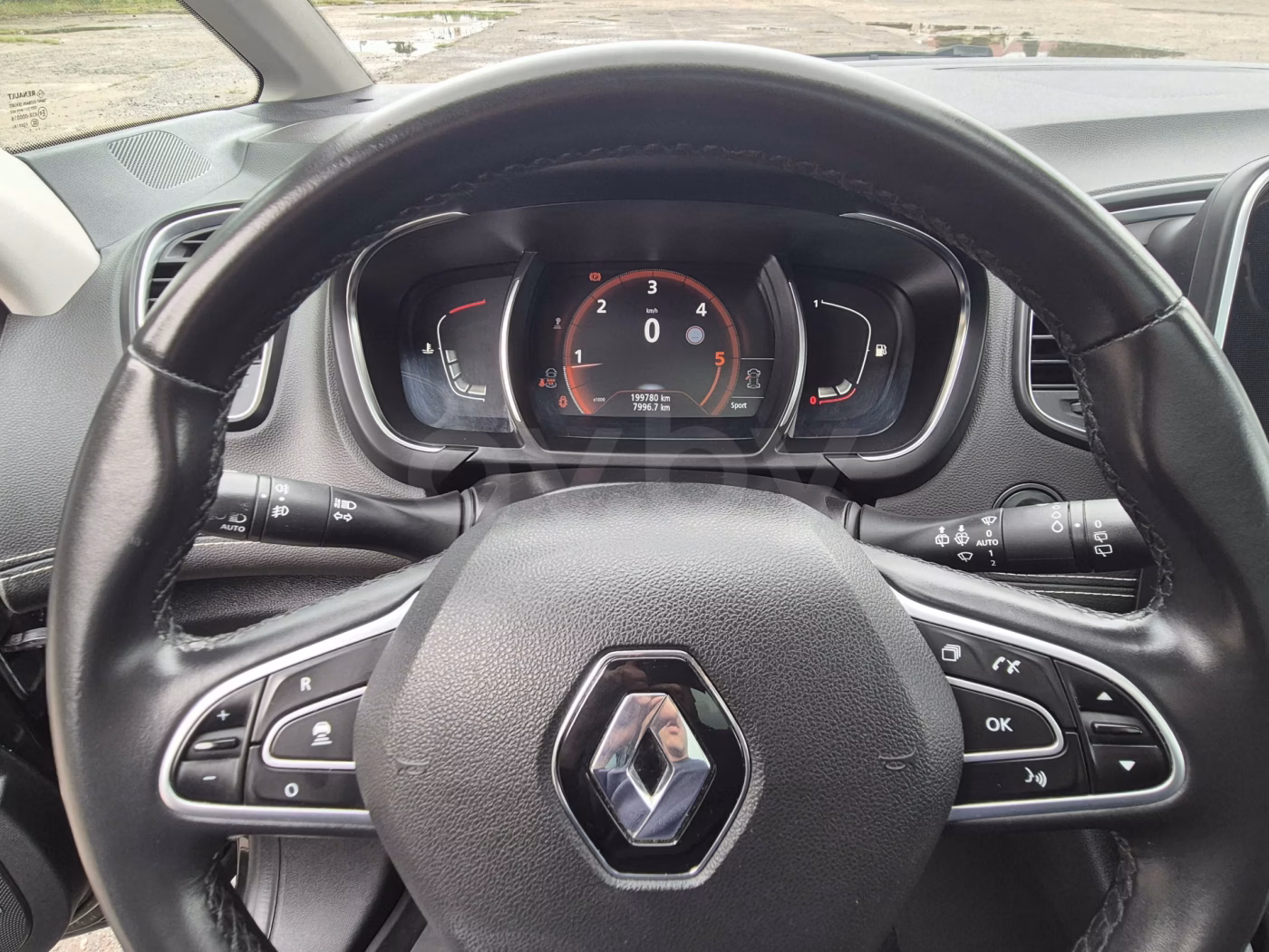 Renault Grand Scenic фото 11