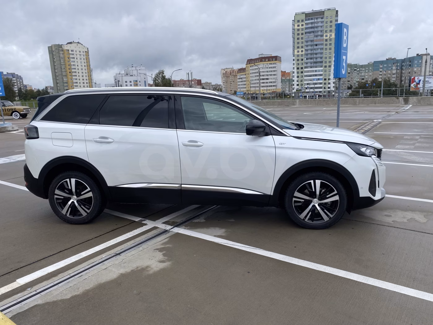 Peugeot 5008 фото 7