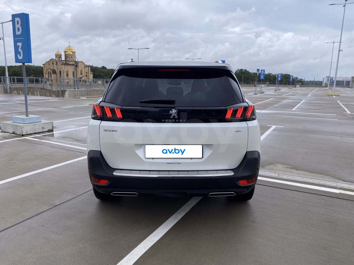 Peugeot 5008 фото 10
