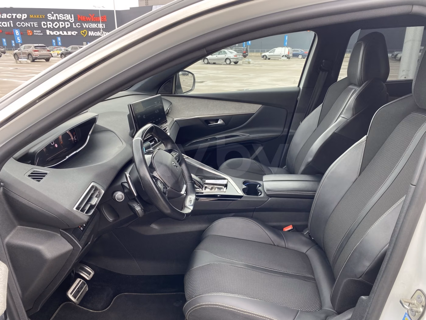 Peugeot 5008 фото 12