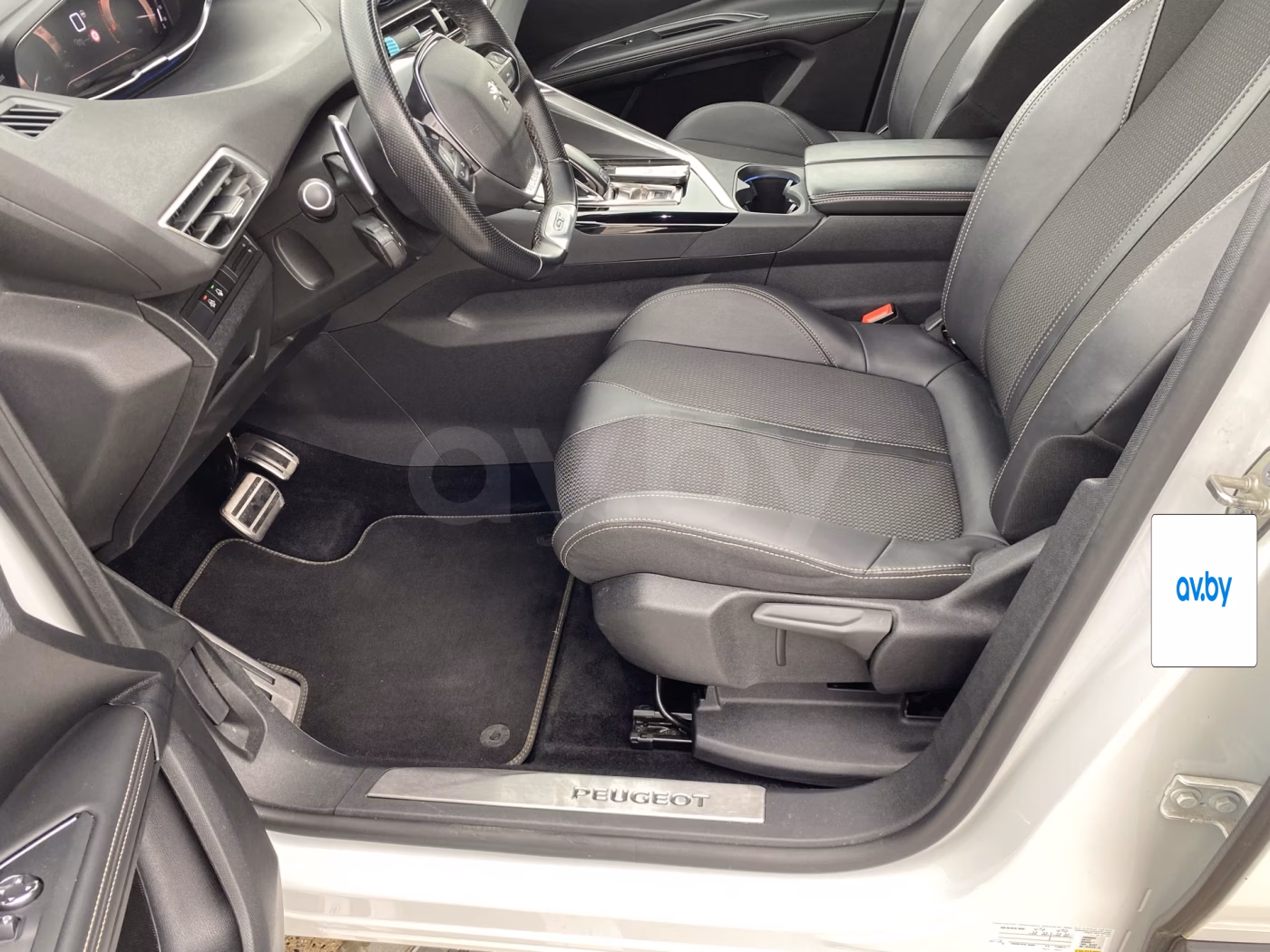 Peugeot 5008 фото 16