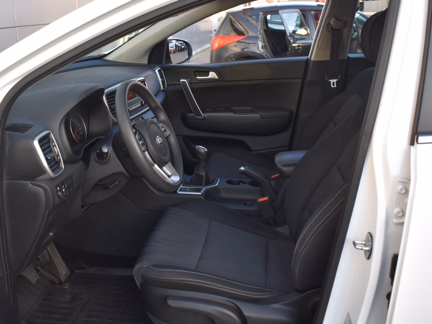 Kia Sportage фото 9