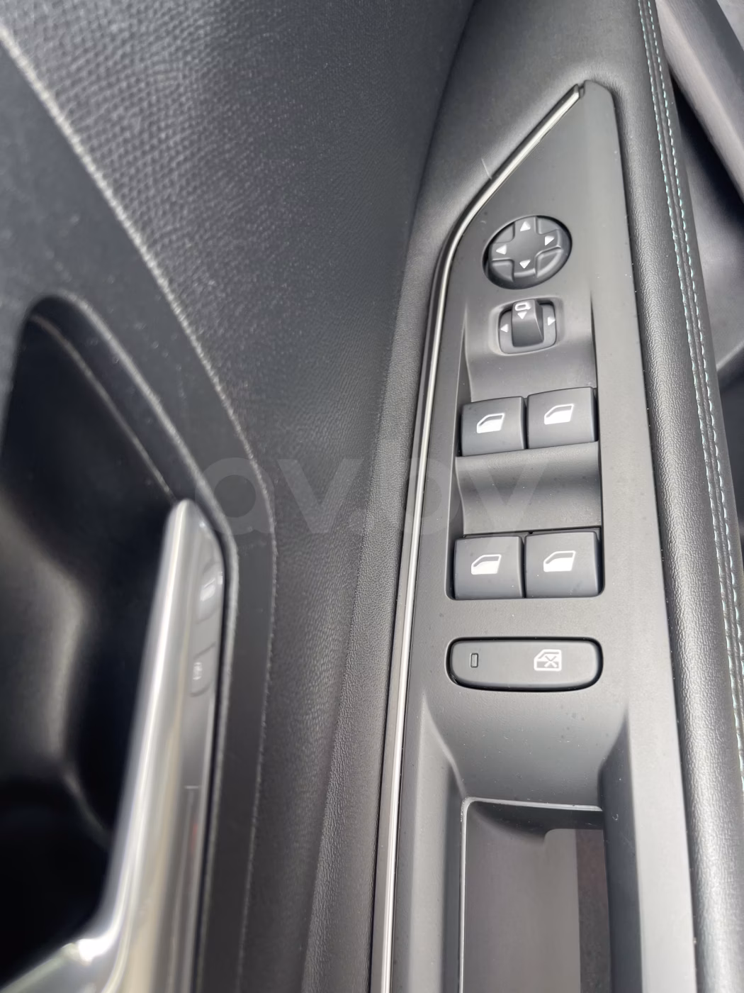 Peugeot 3008 фото 15