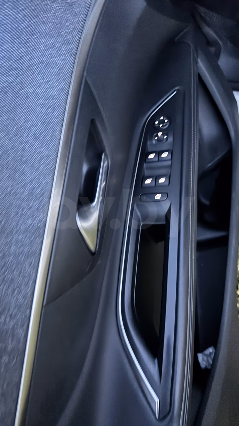 Peugeot 5008 фото 2
