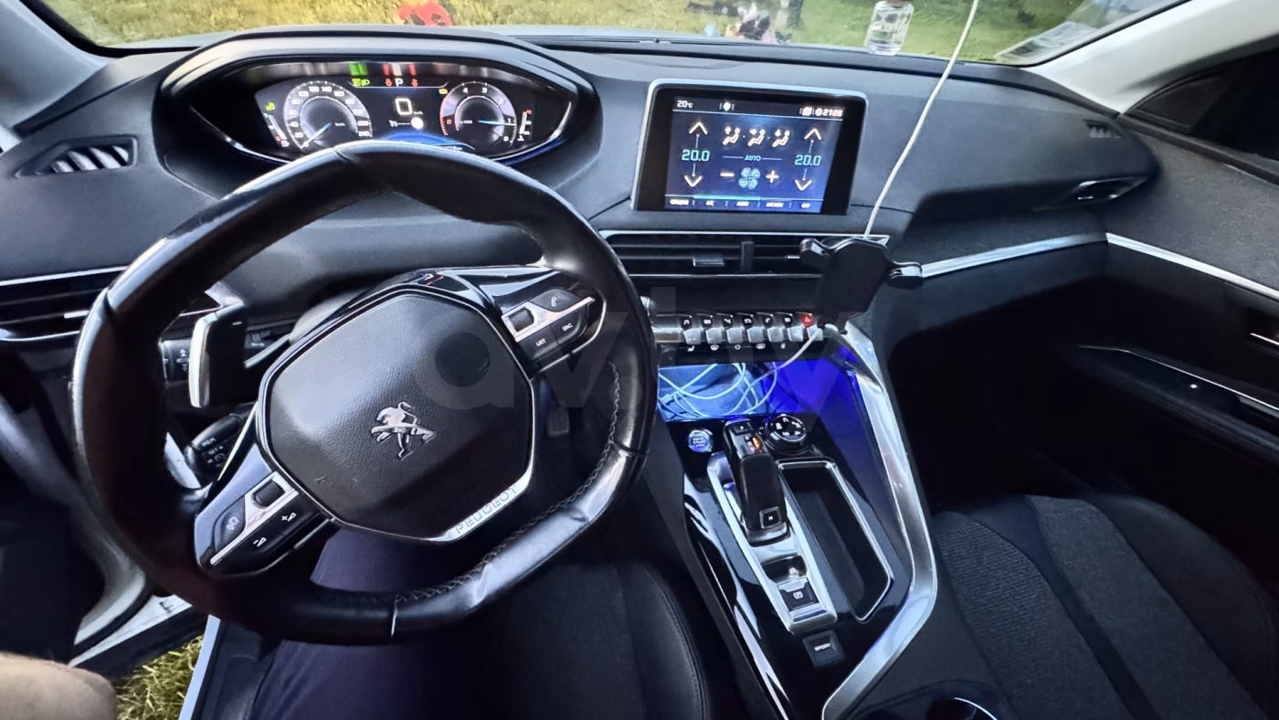 Peugeot 5008 фото 6