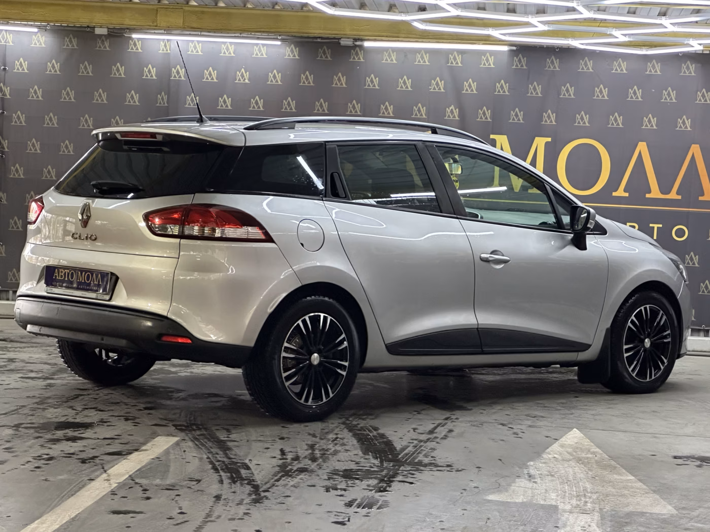 Renault Clio фото 9